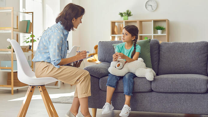 Children therapist